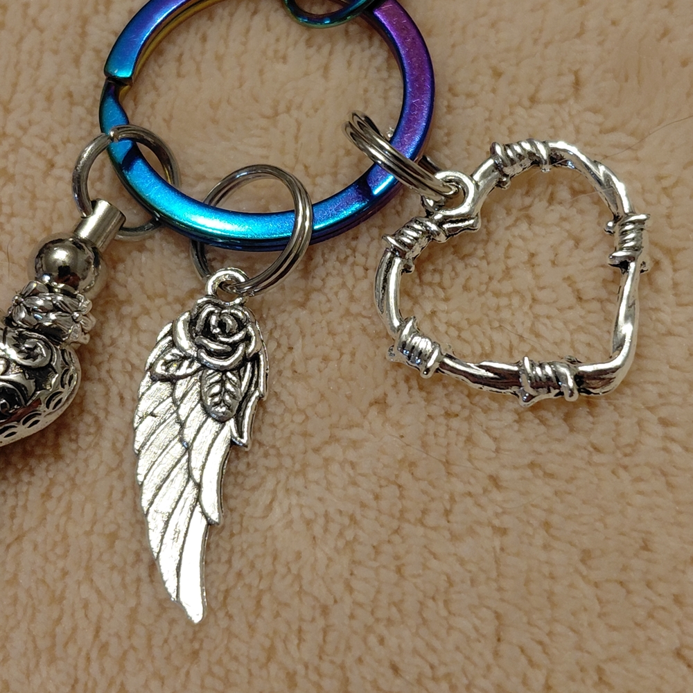 Over The Rainbow Barbed Heart and Angel Wing Bag Charm Keychain - Picture 4 of 5